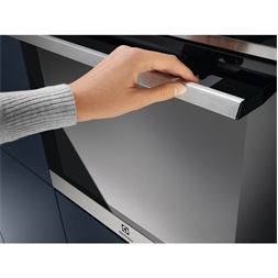 Electrolux EOE7P31X fekete beépíthető sütő