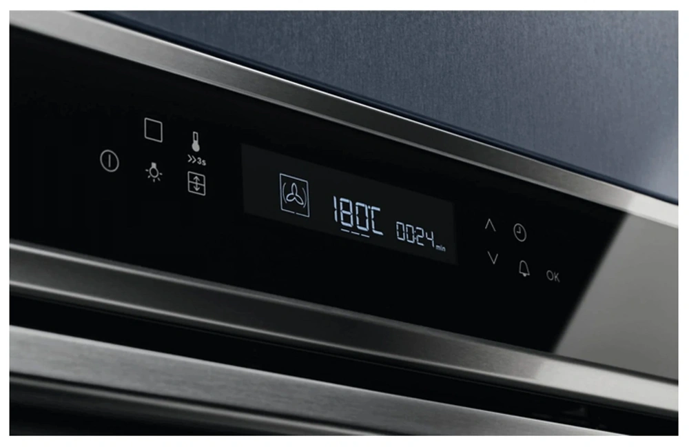 Electrolux EOE7P31X fekete, beépíthető, sütőtér: 72L, grill, légkeverés, pirolitikus, sütő (Újszerű)
