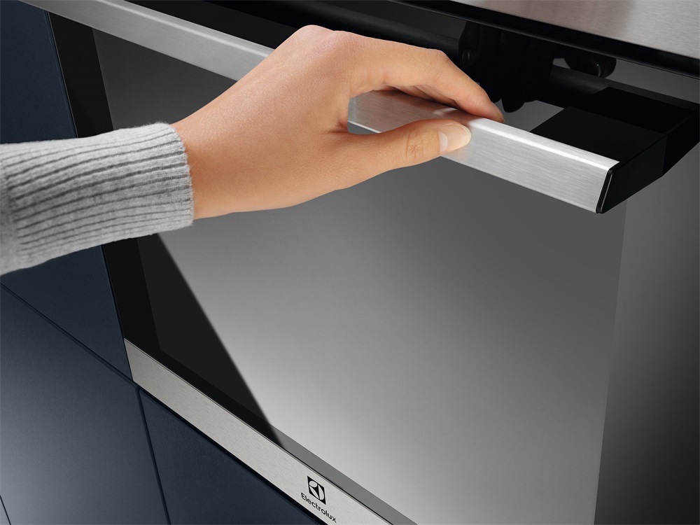 Electrolux EOH3C00BX inox, beépíthető, sütőtér: 65L, grill, légkeverés, katalitikus, sütő