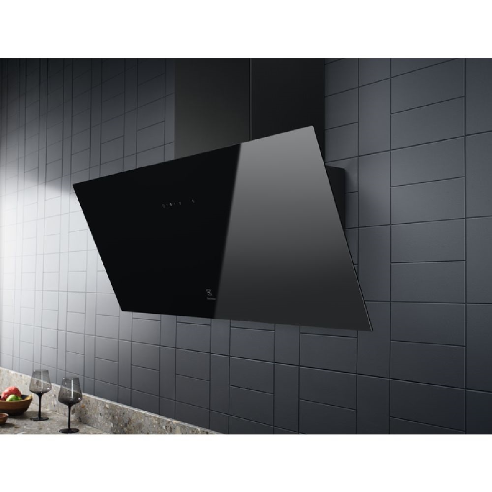 Electrolux LFV439K fekete, szabadonálló, kürtős, méret:89,8 cm, zajszint:67 dB, páraelszívó