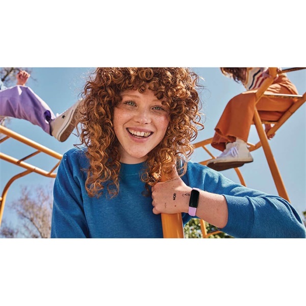 Fitbit Inspire 3 fekete/lila aktivitásmérő