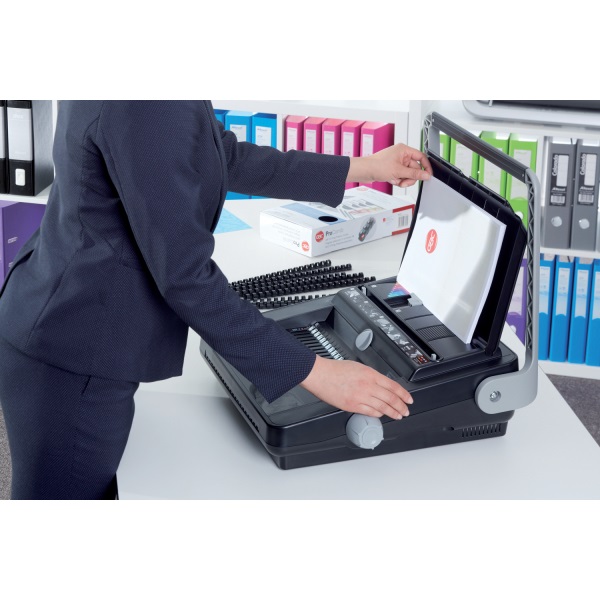 GBC CombBind C340 spirálozógép