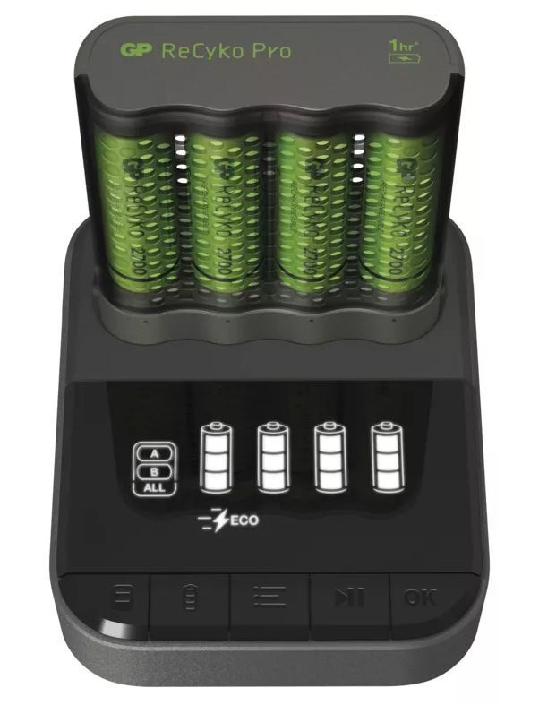GP Pro P461 akkumulátor töltő, dokkoló + 4×AA GP ReCyko 2700mAh akkumulátor