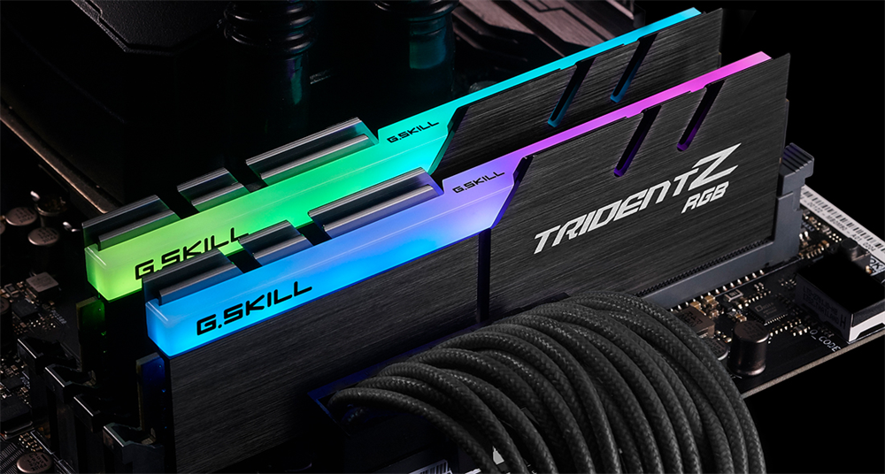 G.Skill 16GB/3600MHz DDR-4 Trident Z RGB (Kit! 2db 8GB) (F4-3600C18D-16GTZRX) memória