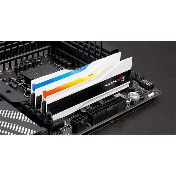 G.Skill 48GB 8000MHz DDR-5 Trident Z5 RGB Intel XMP White (Kit! 2db 24GB) (F5-8000J4048F24GX2-TZ5RW) memória