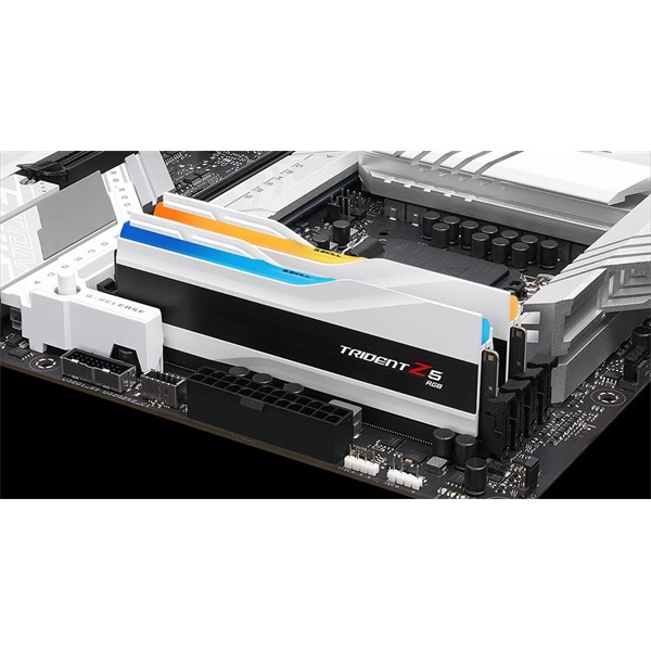G.Skill 48GB 8000MHz DDR-5 Trident Z5 RGB Intel XMP White (Kit! 2db 24GB) (F5-8000J4048F24GX2-TZ5RW) memória