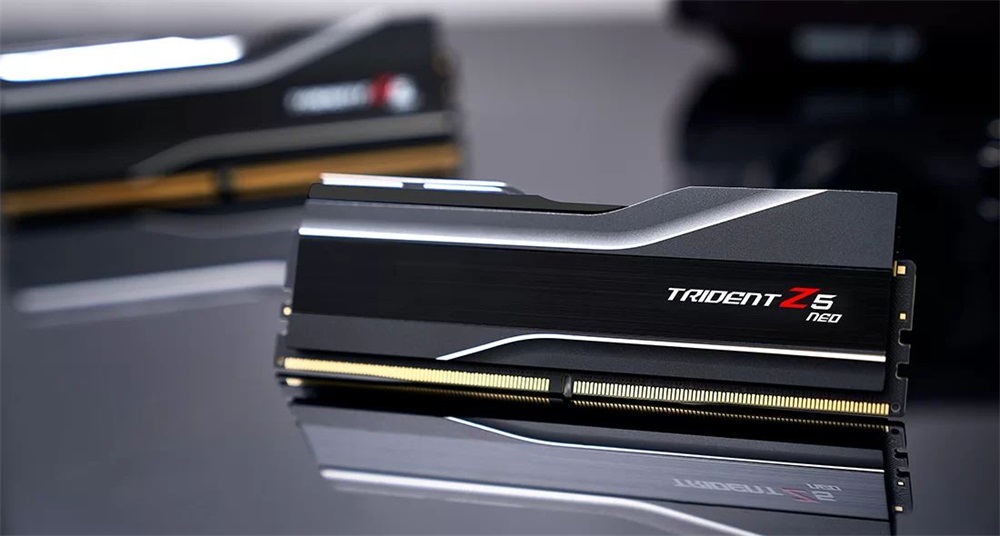 G.Skill 32GB 5600MHz DDR-5 Trident Z5 Neo AMD EXPO (Kit! 2db 16GB) (F5-5600J2834F16GX2-TZ5N) memória