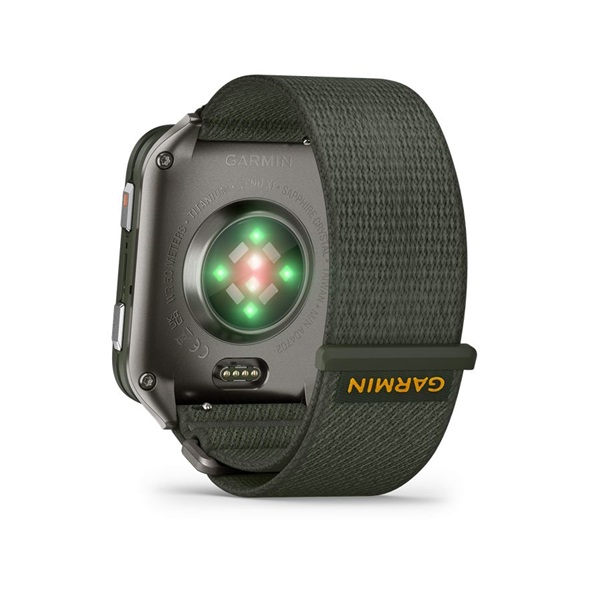Garmin Venu X1 Titanium ComfortFit nylon szíjjal mohazöld okosóra