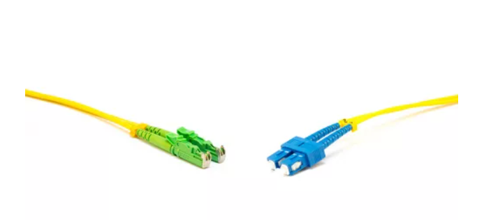 Gigalight Duplex optikai patch kábel 2xE2000/APC + 2xSC csarlakozóval, 3mm duplex core 9/125 LSZH, 1 m