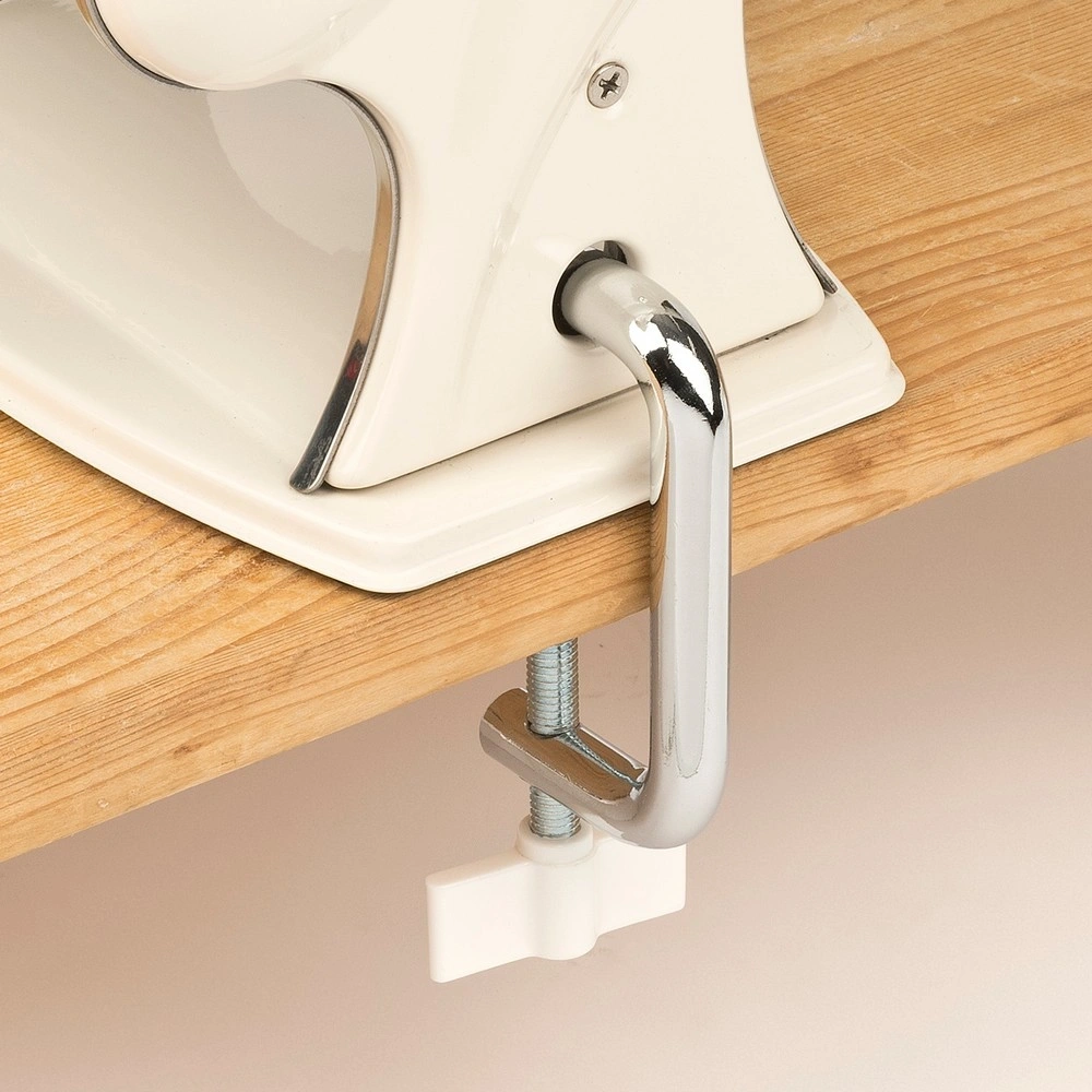 Girmi IM92 krém színű tésztakészítő