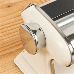 Girmi IM92 krém színű tésztakészítő