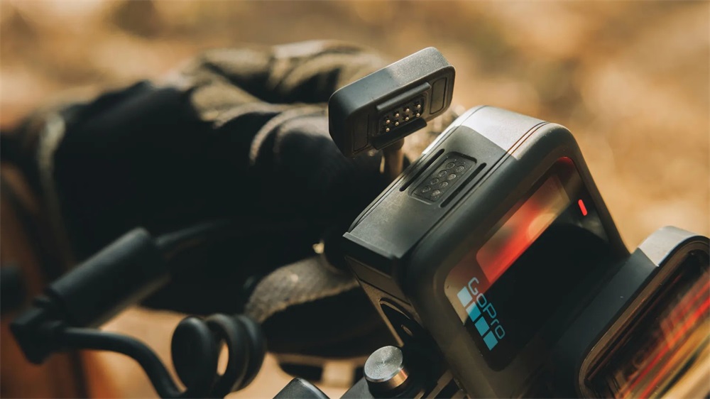 GoPro Contacto mágneses töltőkábel és akkumulátor ajtó