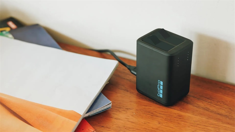 GoPro Dual Battery Charger for HERO13 Black dual akkutöltő + akkumulátor