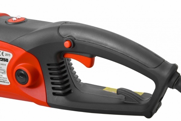 Hecht 2250 2400W elektromos láncfűrész