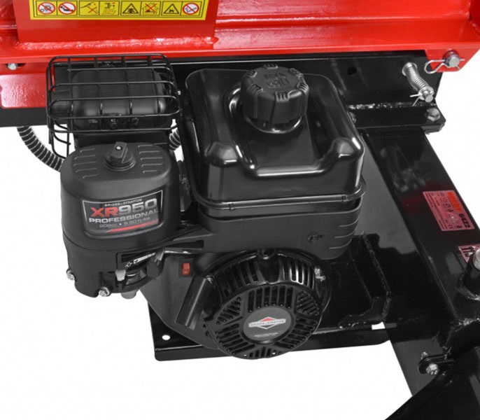 Hecht 6422 B&S motoros vontatható rönkhasító