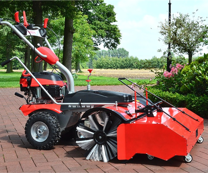 Hecht 8101S benzinmotoros seprőgép