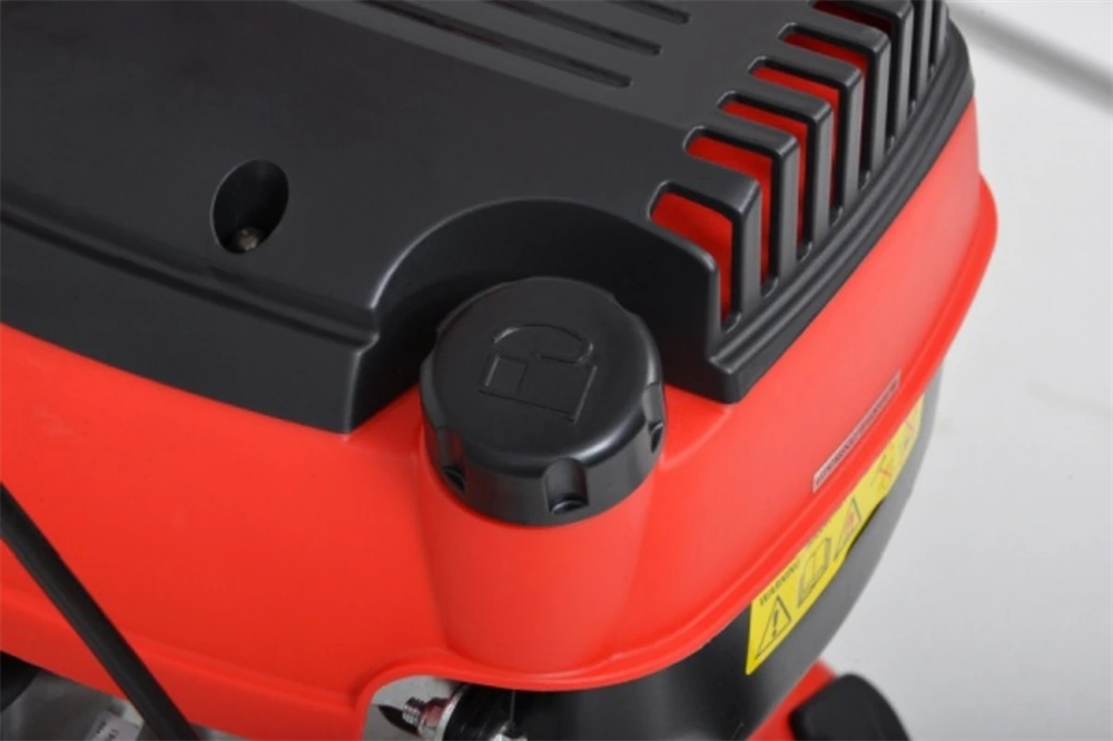 Hecht 8101 benzinmotoros seprőgép