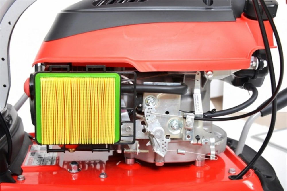 Hecht 8101 benzinmotoros seprőgép