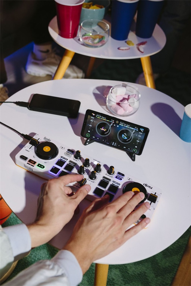 Hercules 4780921 DJControl Mix USB/Bluetooth DJ kontroller