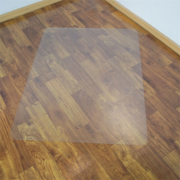 IRIS PREMIUM 100x140cm, 1,5mm vastag, áttetsző padlóvédő székalátét dobozban