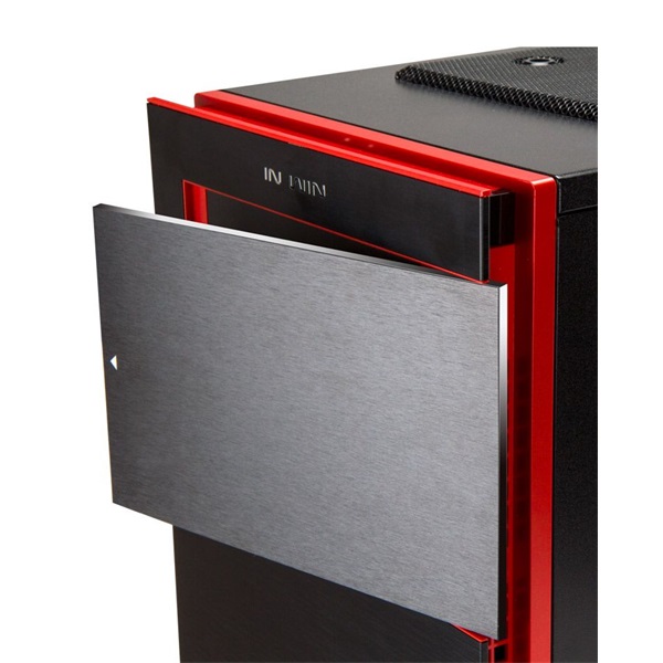 In Win 707 E-ATX fekete/piros ablakos használt számítógépház (Újracsomagolt)