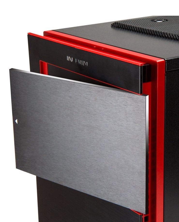 In Win 707 E-ATX fekete/piros ablakos használt számítógépház (Újracsomagolt)