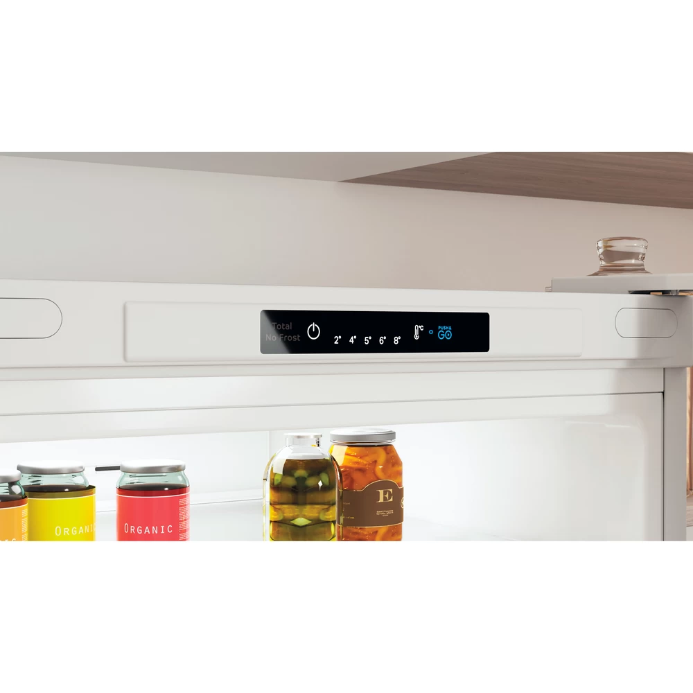 Indesit INFC8 TI21 W ezüst, alulfagyasztós, Hűtő:231L, Fagyasztó:104L, No frost hűtőszekrény
