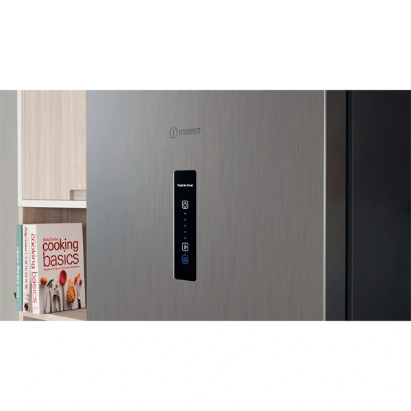 Indesit INFC9 TO32X inox, alulfagyasztós, Hűtő:263L, Fagyasztó:104L, Total No frost hűtőszekrény (Használt - B)
