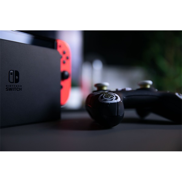 Konix KX-JUJU-SW-PAD-BLA Jujutsu Kaisen Nintendo Switch/PC vezetékes kontroller