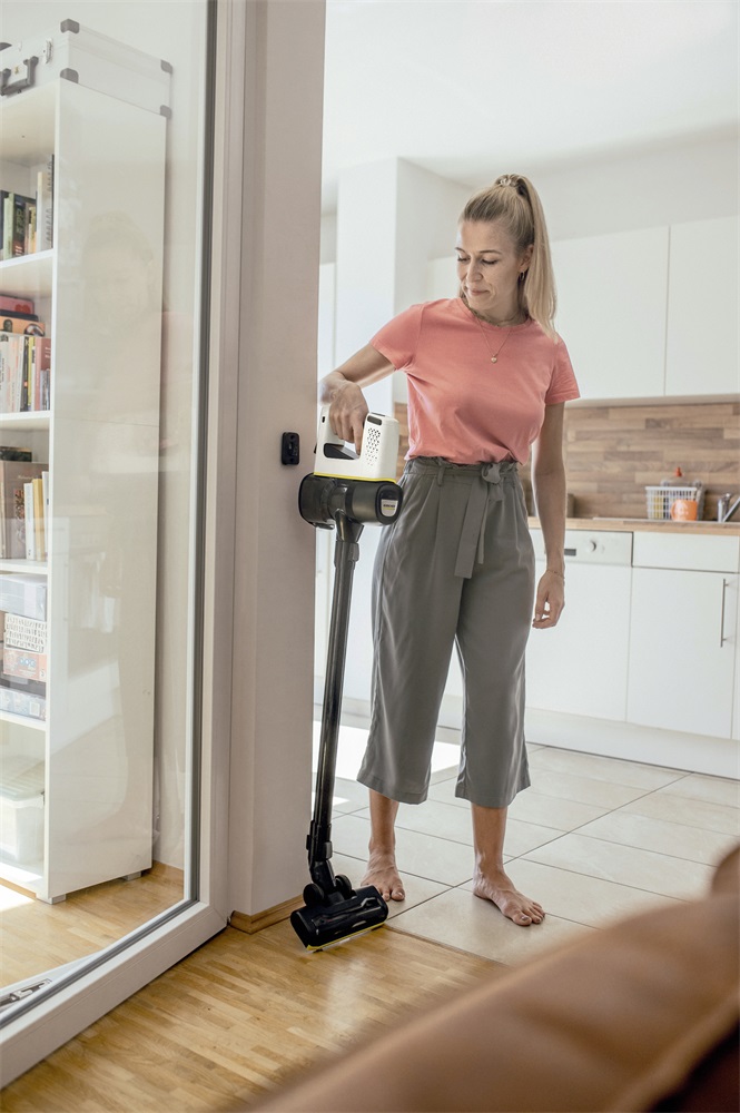Kärcher 1.198-633.0 VC 4 Cordless myHome Pet vezeték nélküli álló porszívó