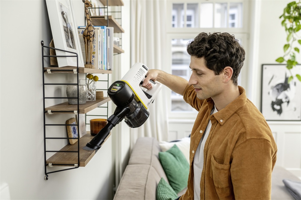 Kärcher 1.198-633.0 VC 4 Cordless myHome Pet vezeték nélküli álló porszívó