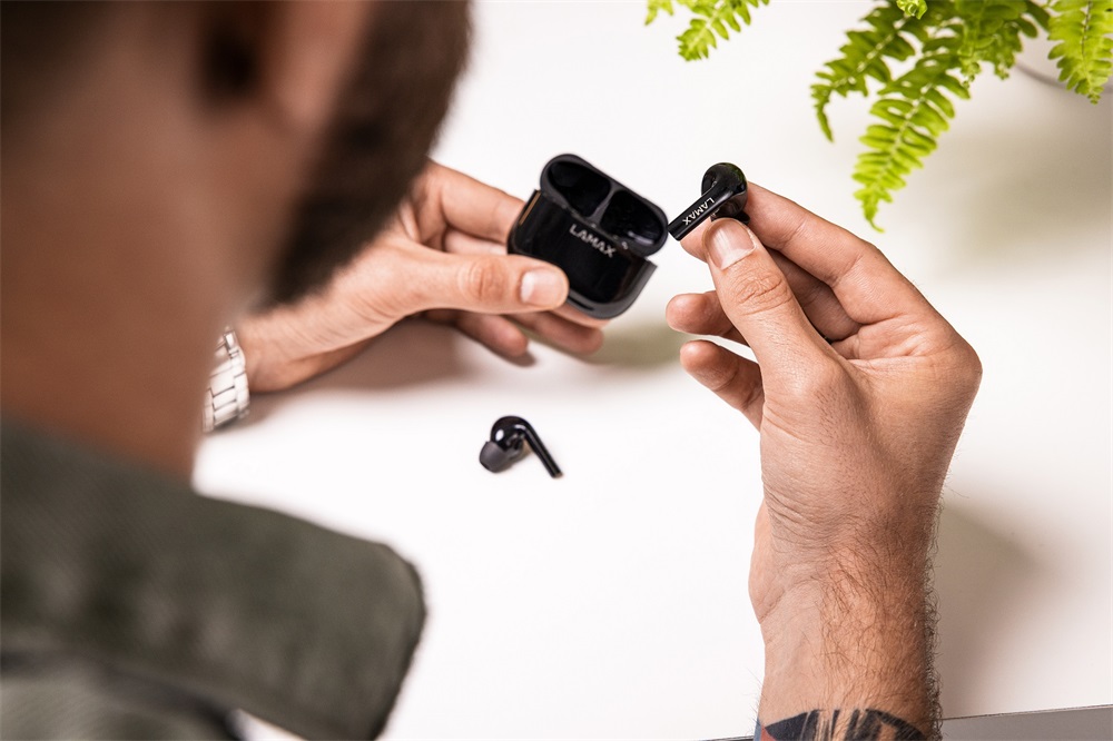 LAMAX Clips1 True Wireless Bluetooth fekete fülhallgató