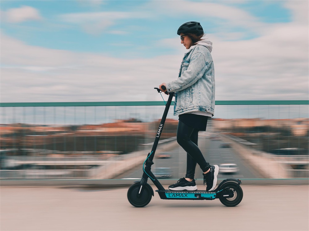 LAMAX E-Scooter S11600 350W/11,6Ah elektromos roller
