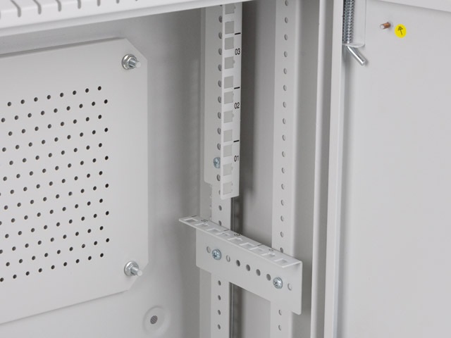 Lanberg 19" 4U+3U SZÉL:540mm MÉLY:200mm MAG:400mmfémajtós szürke fali rack szekrény