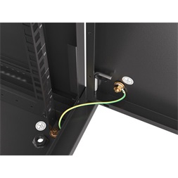 Lanberg WF01-6606-00B 19" 6U SZÉL:600mm MÉLY:600mm MAG:379mm lapraszerelt fémajtós fekete fali rack szekrény
