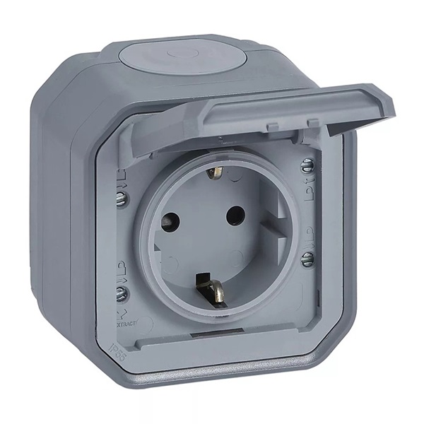 Legrand 069733L Plexo 55 falon kívüli 2P+F csatlakozóaljzat csapófedéllel,összeszerelt,csavaros vezetékbekötéssel,szürke