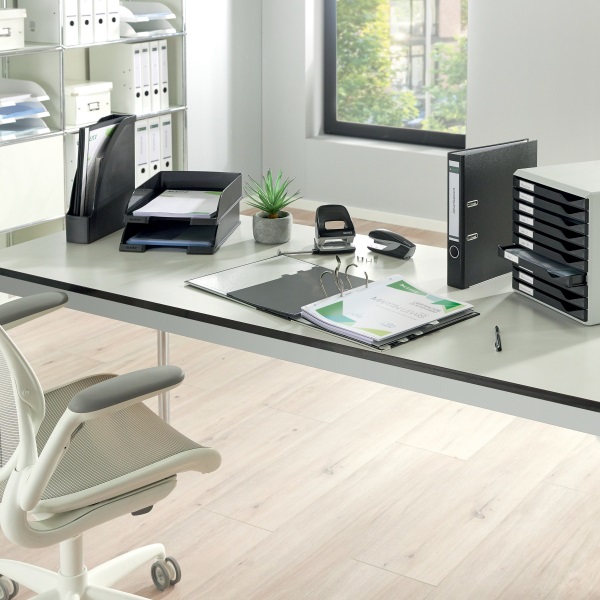 Leitz Plus fekete irattálca