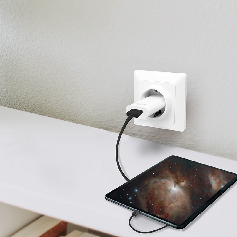 Logilink PA0093B USB fali töltő, 5 W