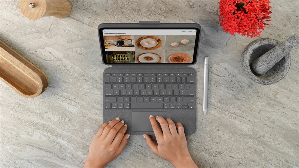 Logitech 920-011441 Combo Touch for iPad UK szürke érintőpados billentyűzetes tok