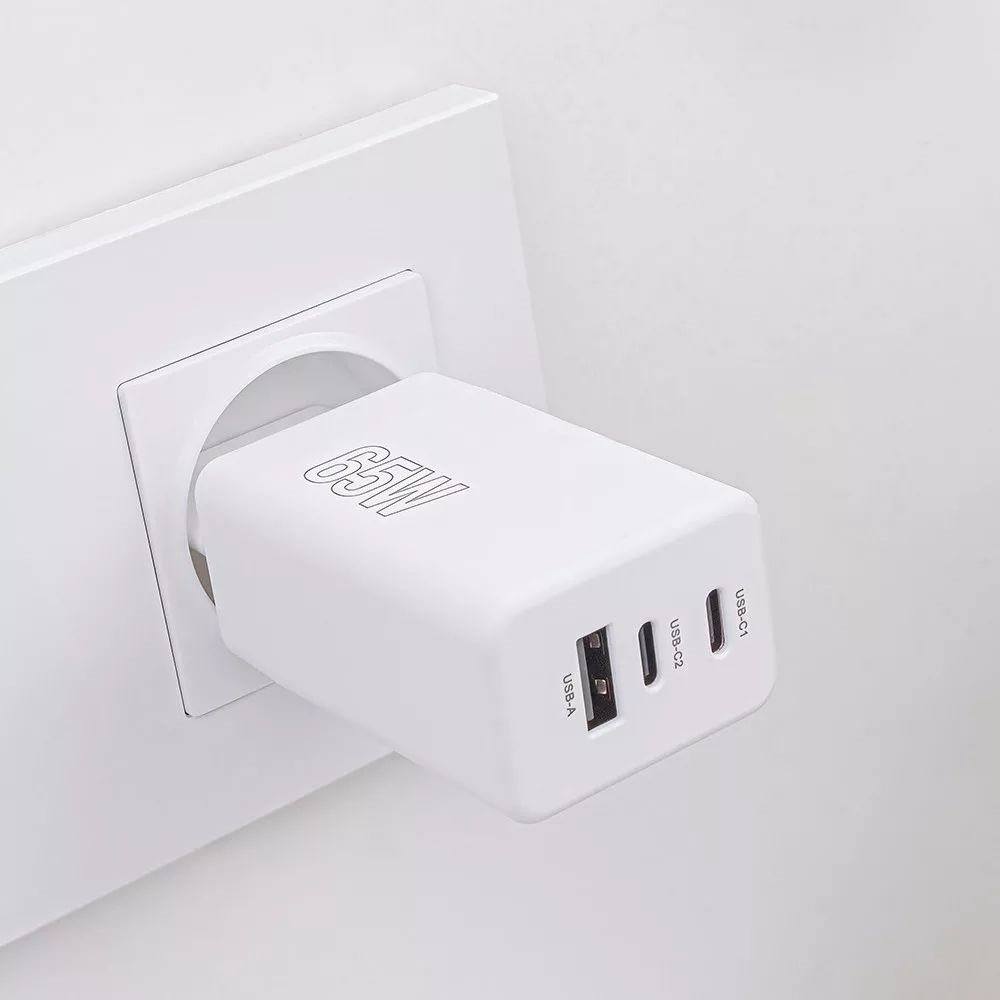 Maxlife ML081100 65W 2xType-C + USB fehér gyorstöltő adapter