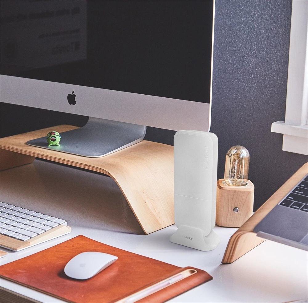 MikroTik wAPR-2nD&EC200A-EU wAP LTE kit 1xFE LAN port kültéri WiFi accesspoint, beépített LTE modemmel
