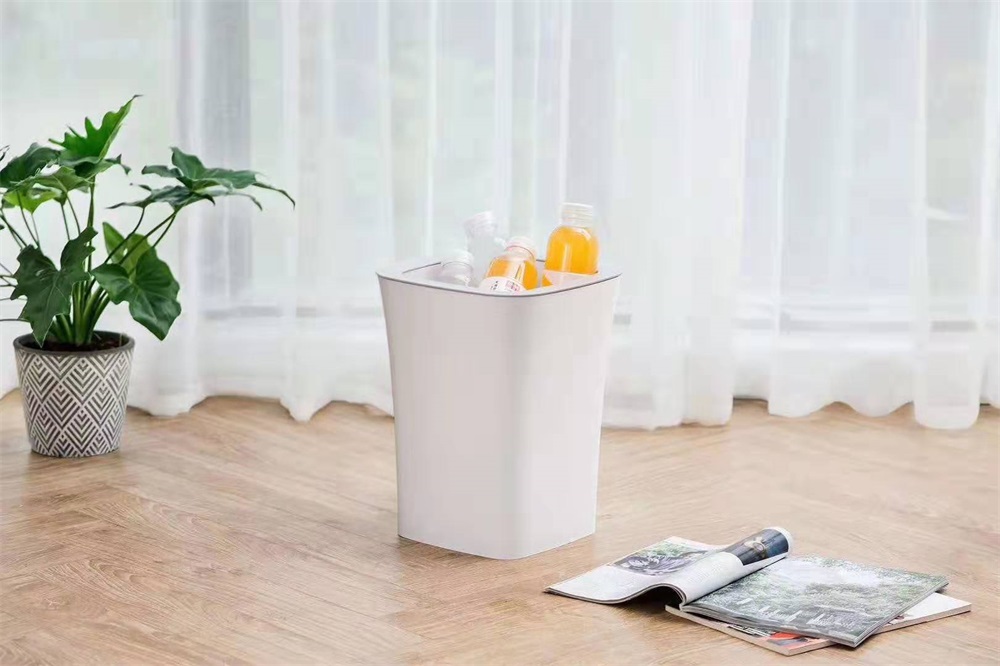 TOO 12 literes fehér szemetes