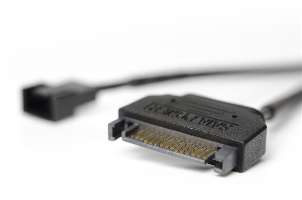 Noctua SATA (Male) - 3-Pin/4-Pin (Male) Adapter