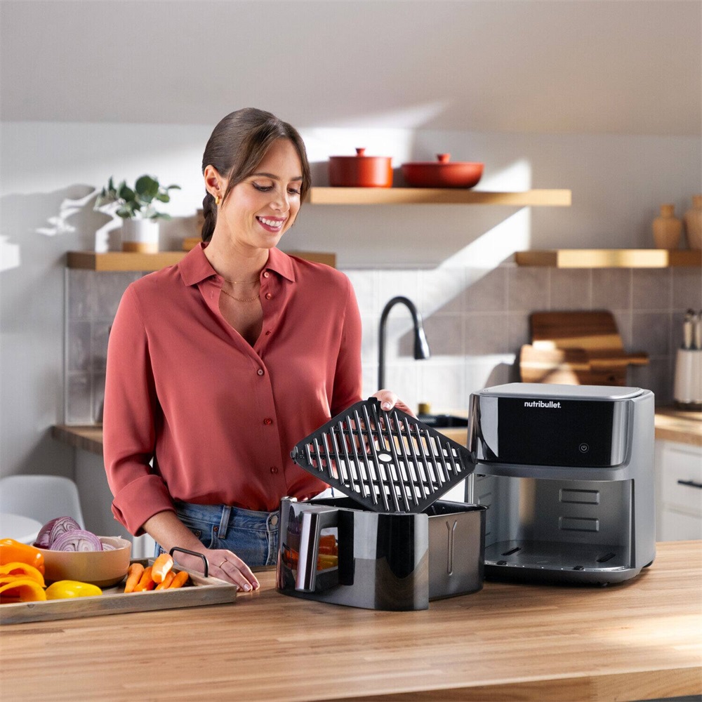 Nutribullet NBA0811 CrispLite Vision sötétszürke 8 L forrólevegős sütő