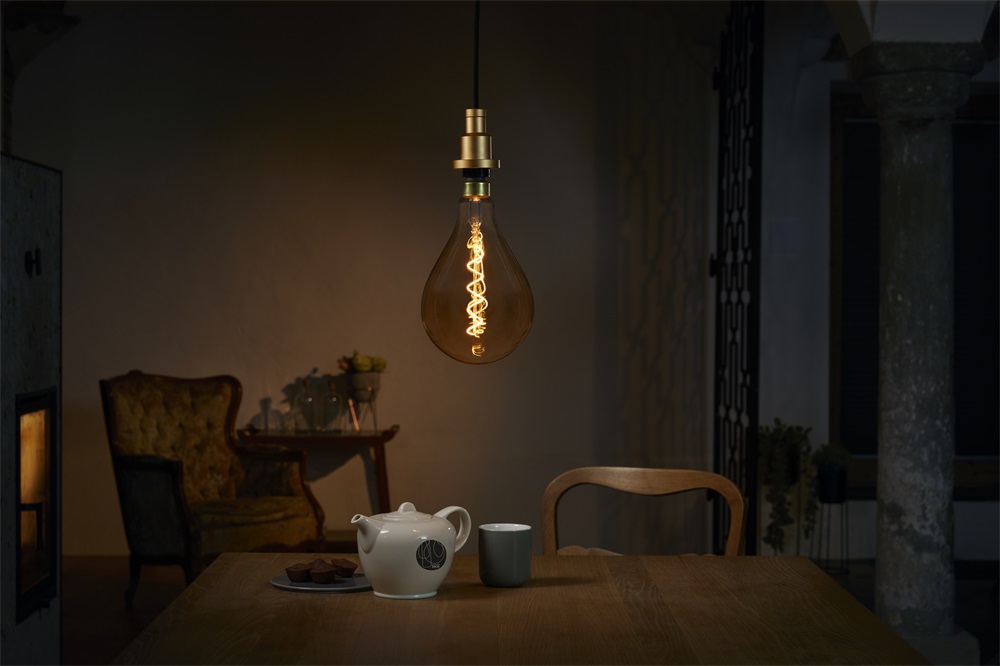 Osram Vintage átlátszó üveg búra/5W/300lm/2000K/E27 LED körte izzó