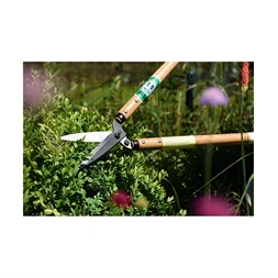 Okatsune 204 hosszú rövid pengével sövényvágóolló