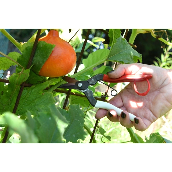 Okatsune 307 rövid pengéjű metszőolló