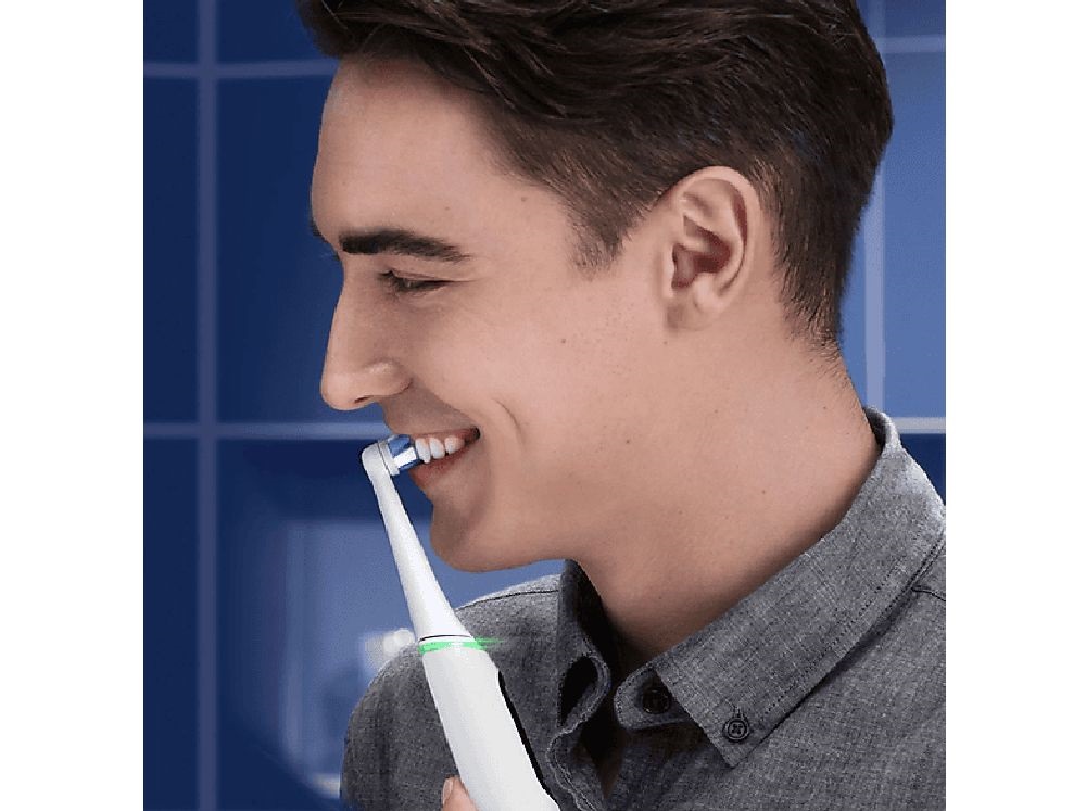 Oral-B iO series 6 fehér elektromos fogkefe