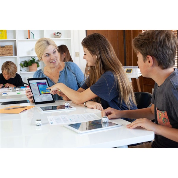 Ozobot Evo 12 darabos osztálytermi készlet