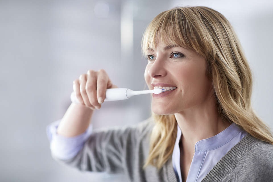 Philips HX6807/35 Sonicare ProtectiveClean 4300 2 db-os fehér szónikus elektromos fogkefe szett